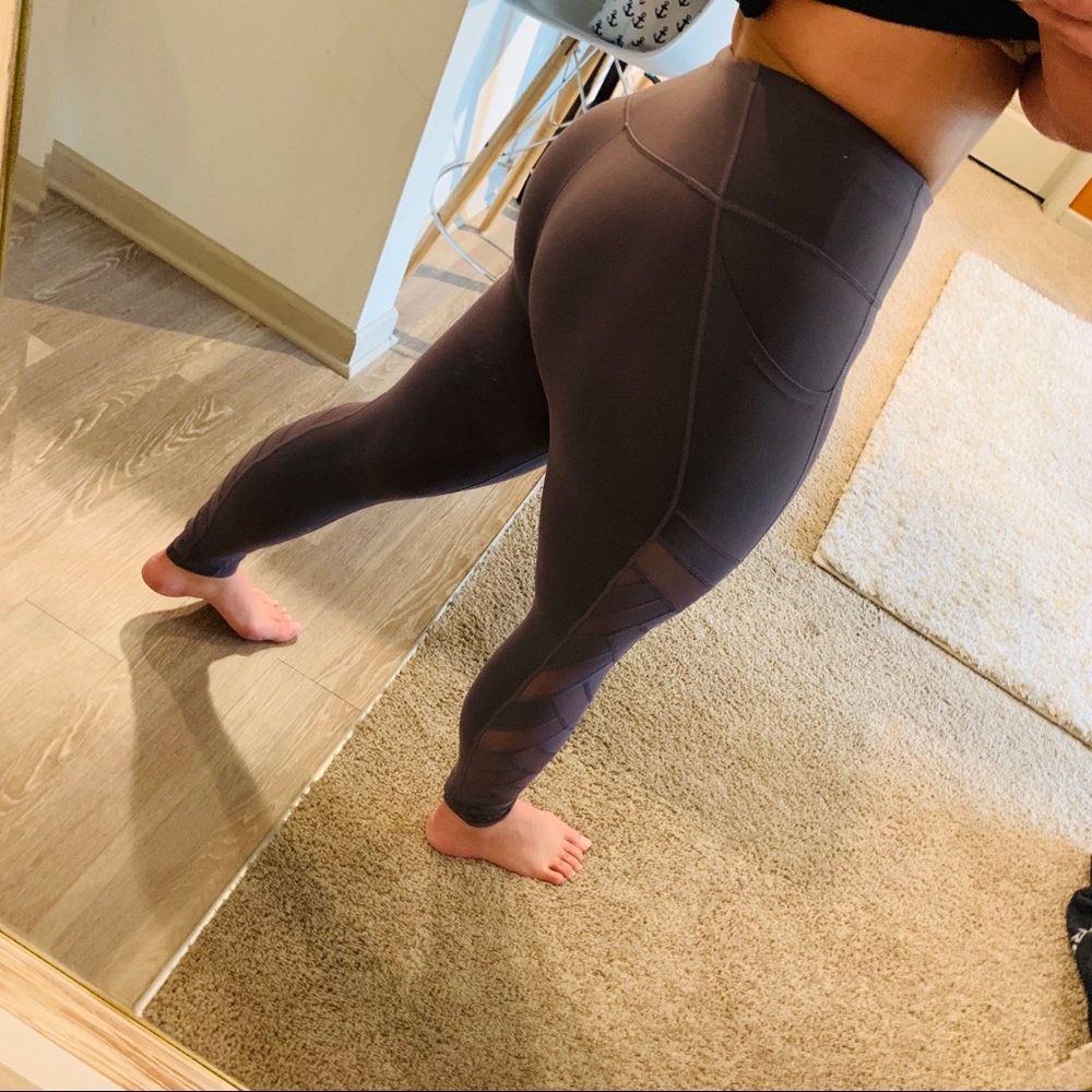 NWOT 🌸 Victoria’s Secret Knockout Leggings